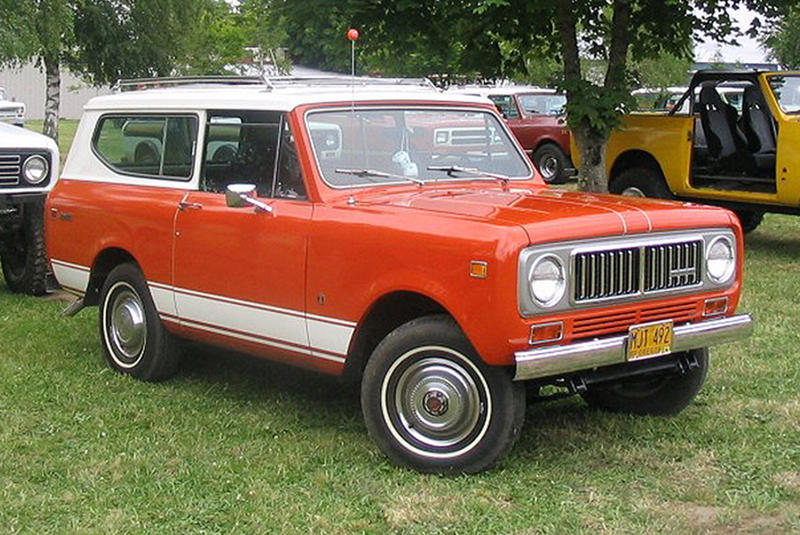 28110d1446221834-submit-your-picture-2016-IH-parts-america-annual-calendar-Scout-II.jpg
