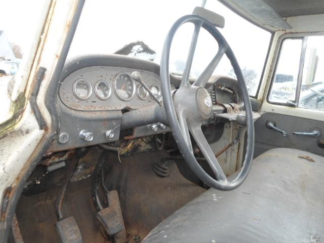 20276d1371810136-parting-out-late-60s-1200-steering_wheel_assy.jpg