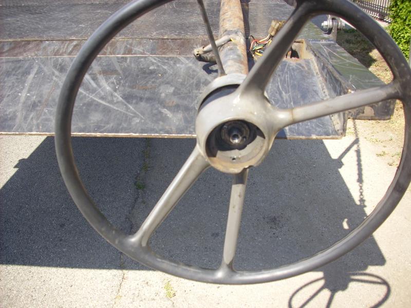 20277d1371810136-parting-out-late-60s-1200-steering_wheel_assy_same.jpg