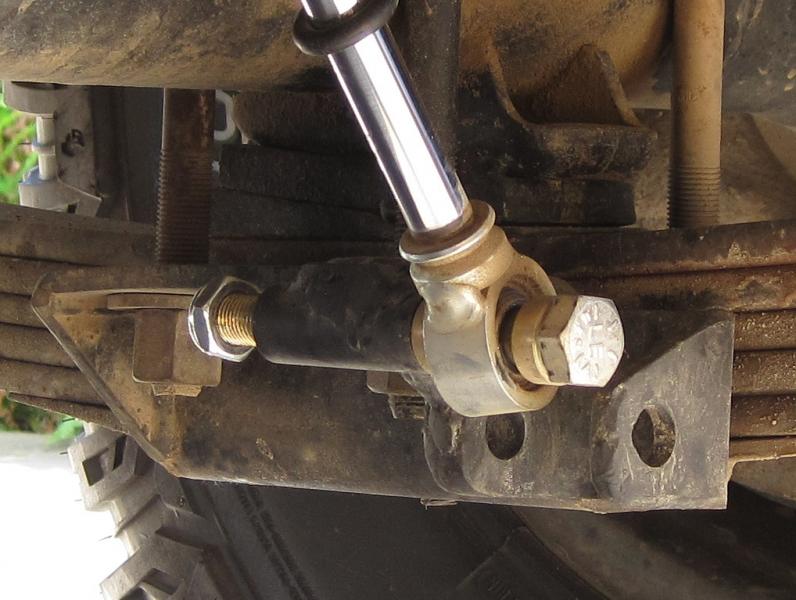 24021d1390929995-my-78-getting-set-7100-bilsteins-rear-shocks-lower-detail.jpg