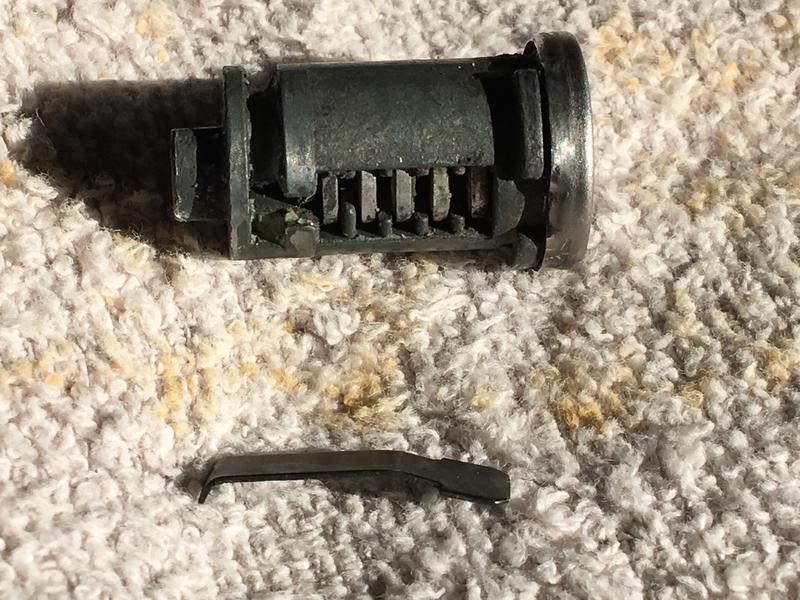 Door lock tumbler installation removal IH PARTS AMERICA