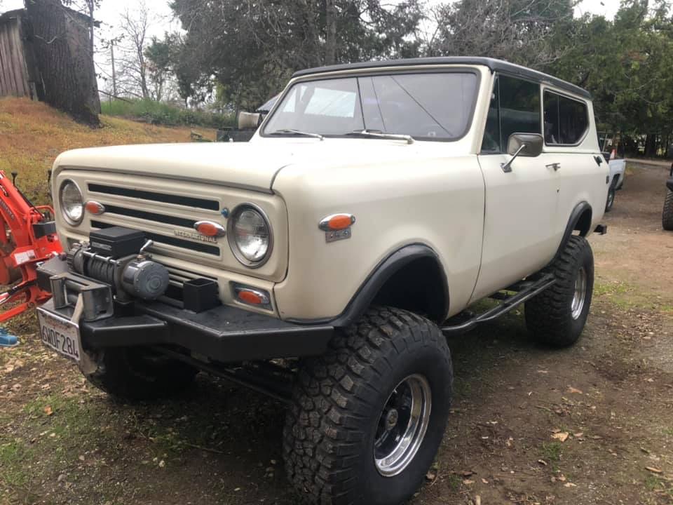 Aftermarket front turn signal lights IH PARTS AMERICA