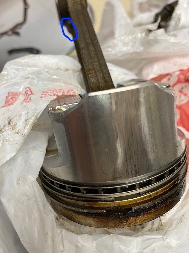 Scored piston.jpg